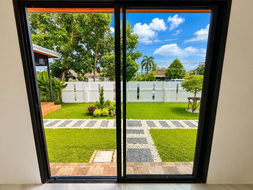 บ้านสวนเนรมิต 1 · ใกล้โรบินสัน ใกล้อนุสาวรีย์ 2