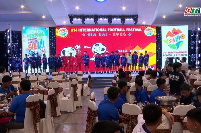 12 đội tuyển - 7 quốc gia - 1 đêm hội văn hóa - Báo Gia Lai