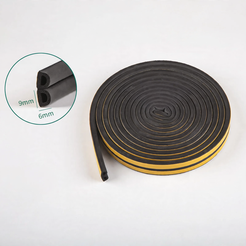 Door gap seal for room doors