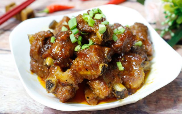 Sườn Heo Xào Sốt Chua Ngọt
