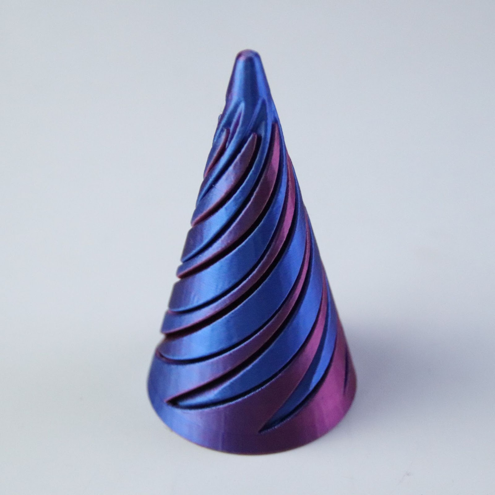 3D-printed geometric stress relief toy, 6.4 cm