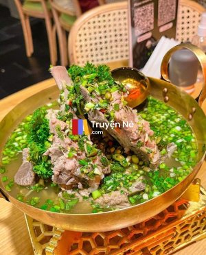 Tấm Hình Bí Mật Của Cô Bạn Cùng Phòng