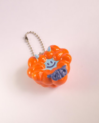 Oranye Lobu Cloud Charm