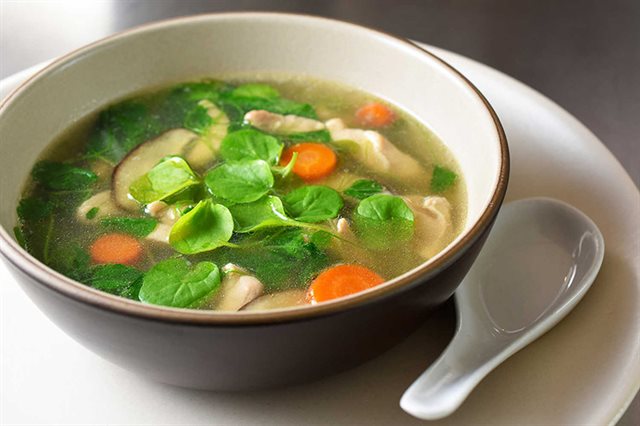 Canh Ức Gà Rau Củ