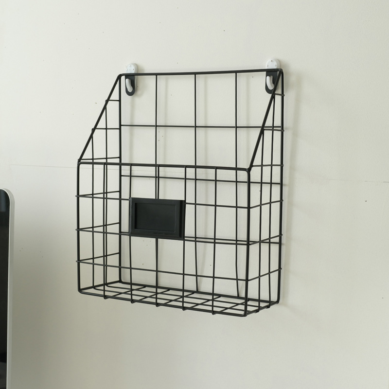 Iron wall shelf, modern and minimalist