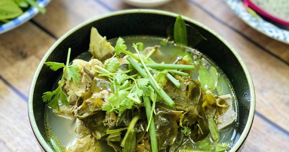 Canh Gà Nấu Lá Giang