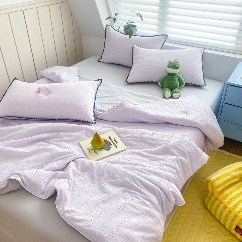 Seersucker summer blanket, lightweight and washable