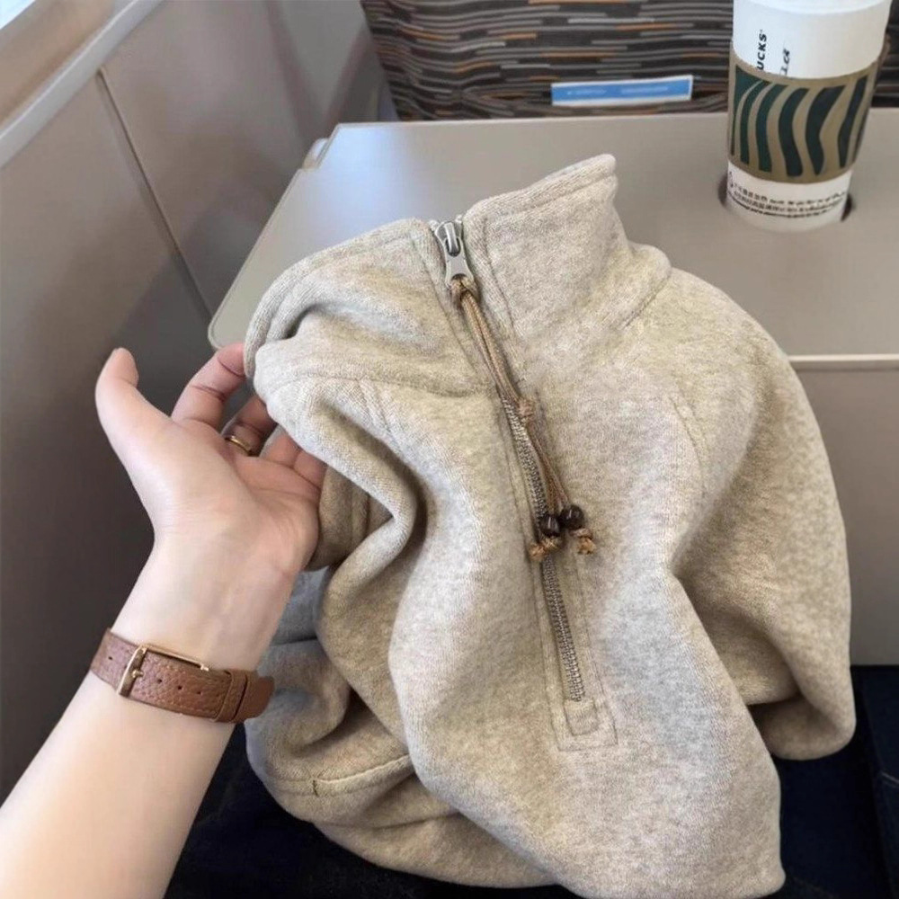 Women's sweater with zipper and stand-up collar