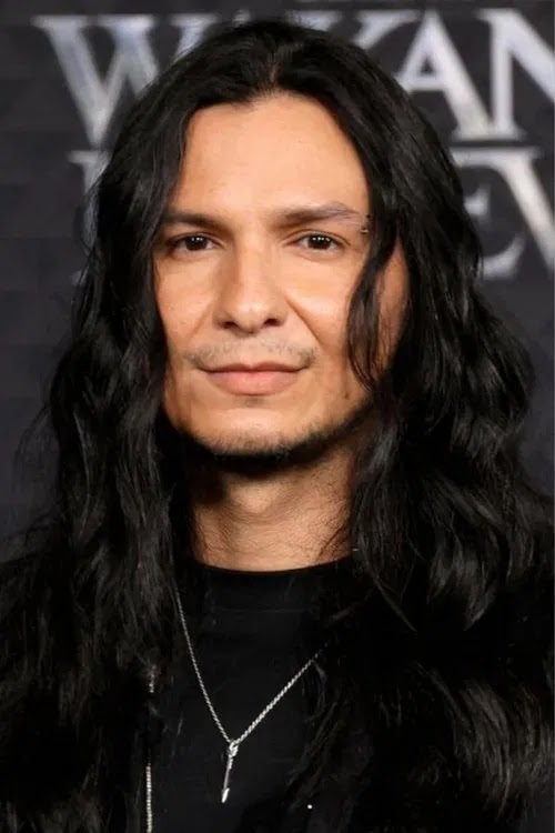 อเล็กซ์ ลิวินัลลี่