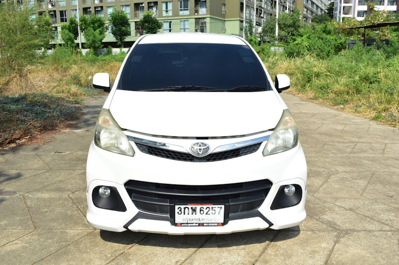 TOYOTA AVANZA