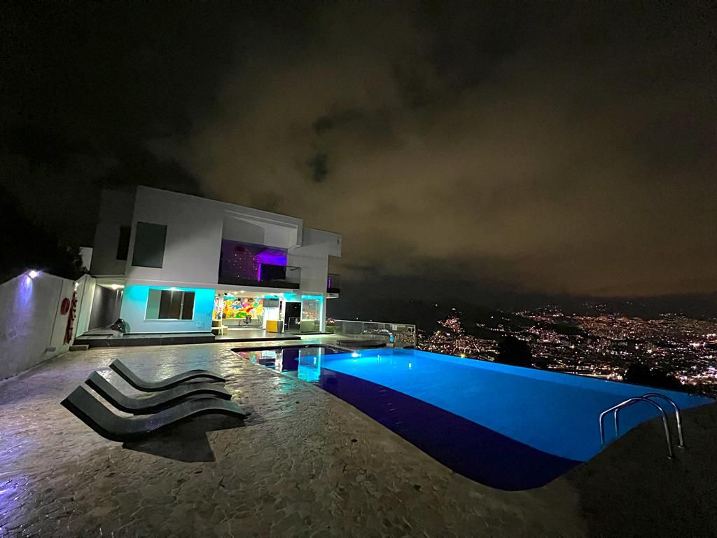 Private mansion — Lux Medellín