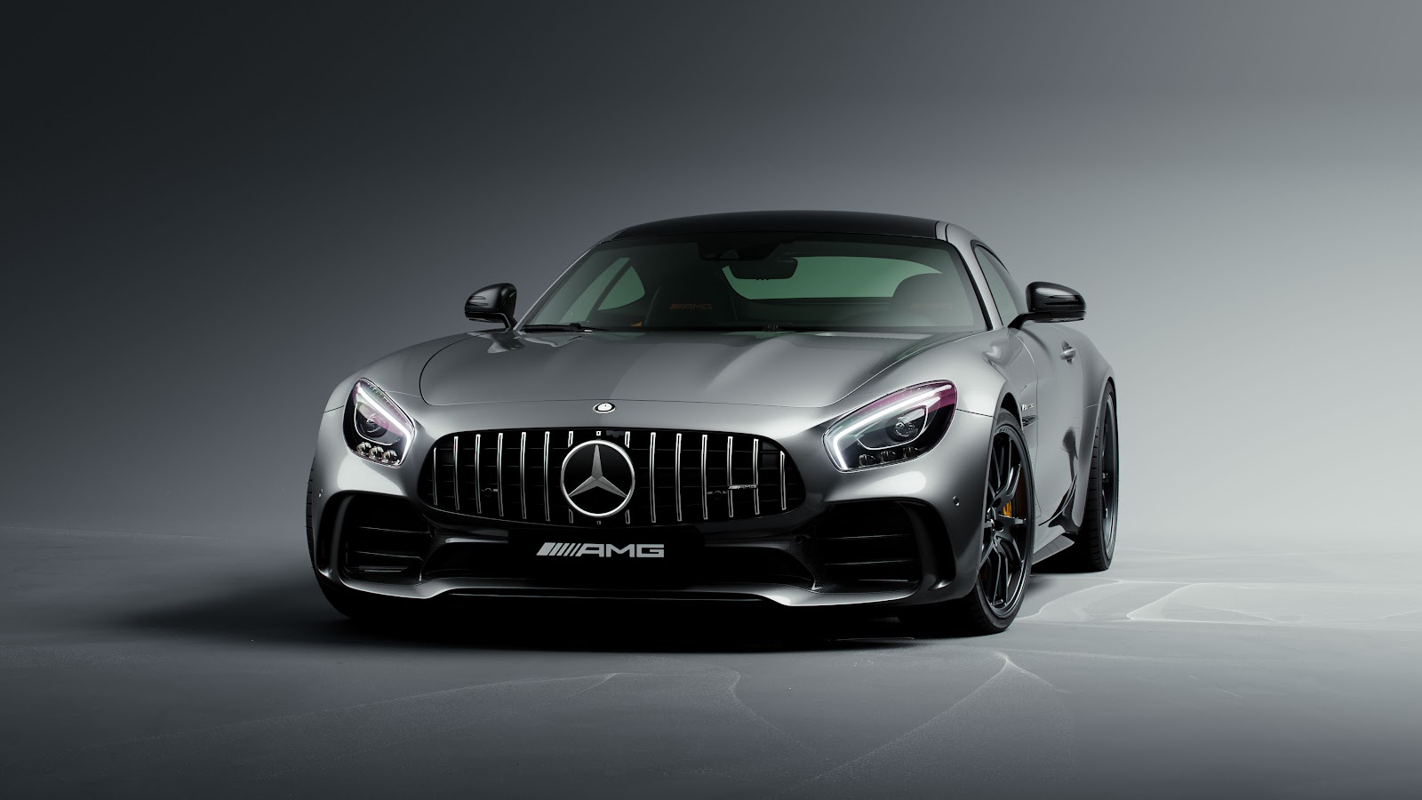 Mercedes Benz AMG GTR