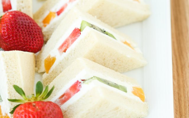 Bánh Mì Sandwich Trái Cây