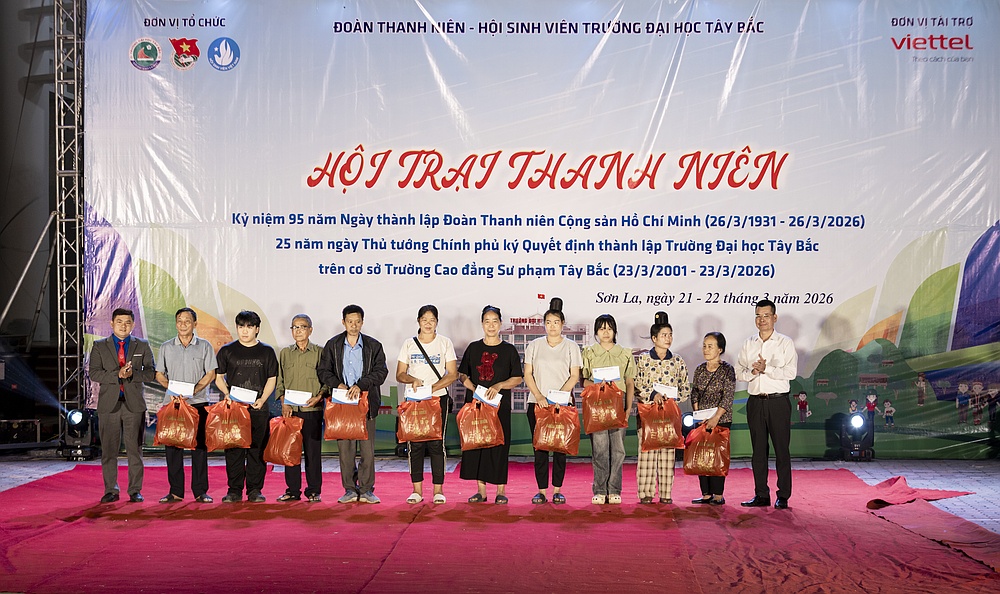 Đoàn Trường Đại học Tây Bắc tổ chức thành công Chương trình Hội trại thanh niên