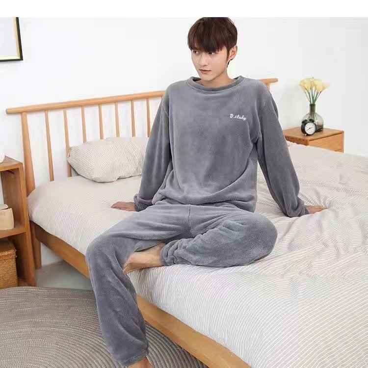 Paar-Pyjama-Set aus dickem Korallenfleece