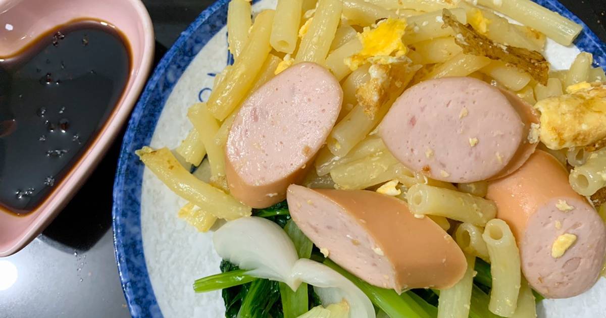 Nui Xào Trứng & Xúc Xích