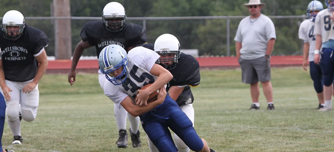 Hornets to Hold Youth Football Camp