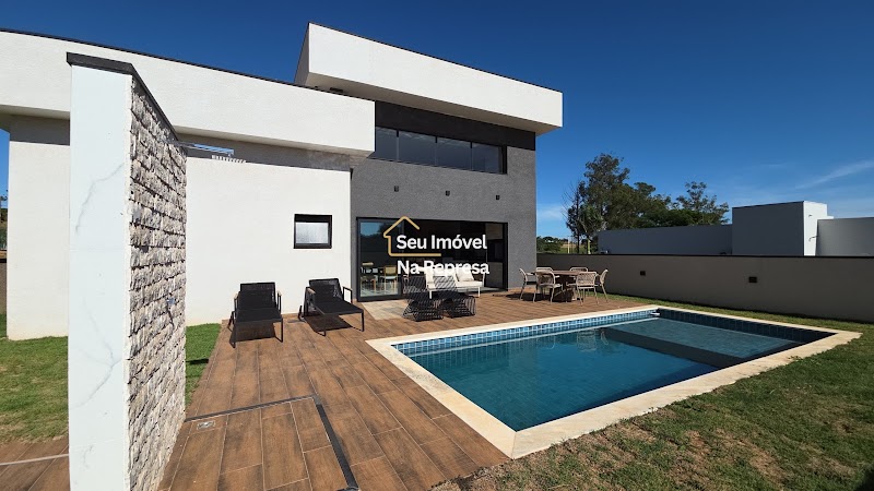Foto 2 de Casa nova, em ótima localização próximo ao Ponto Alto no Riviera de Santa Cristina XIII