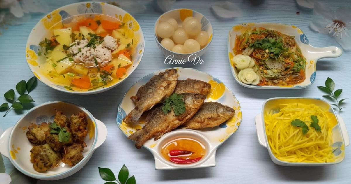 Bữa cơm đủ sắc màu