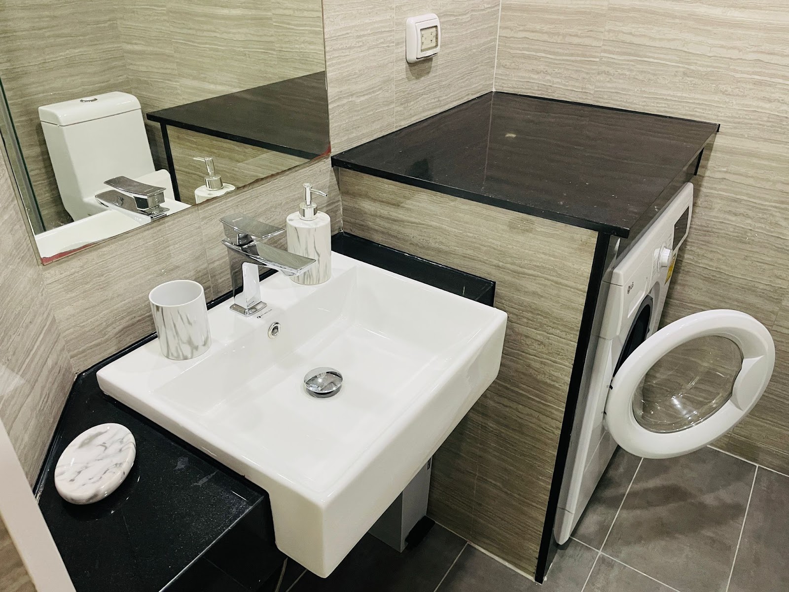 The Jeval - 2 Bed, Floor 11 3