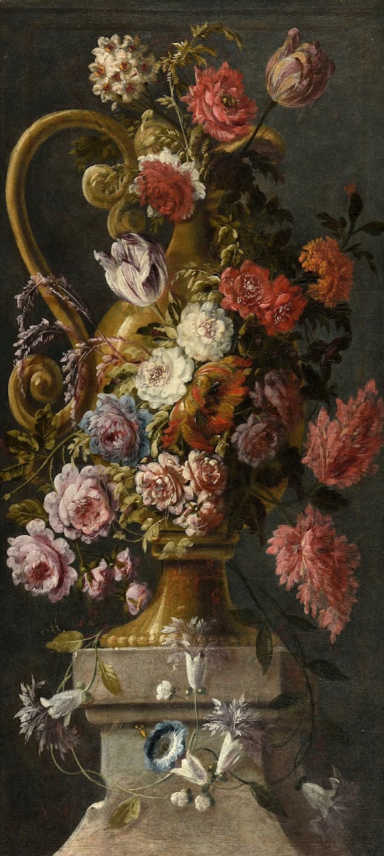Fleurs dans un vase en bronze