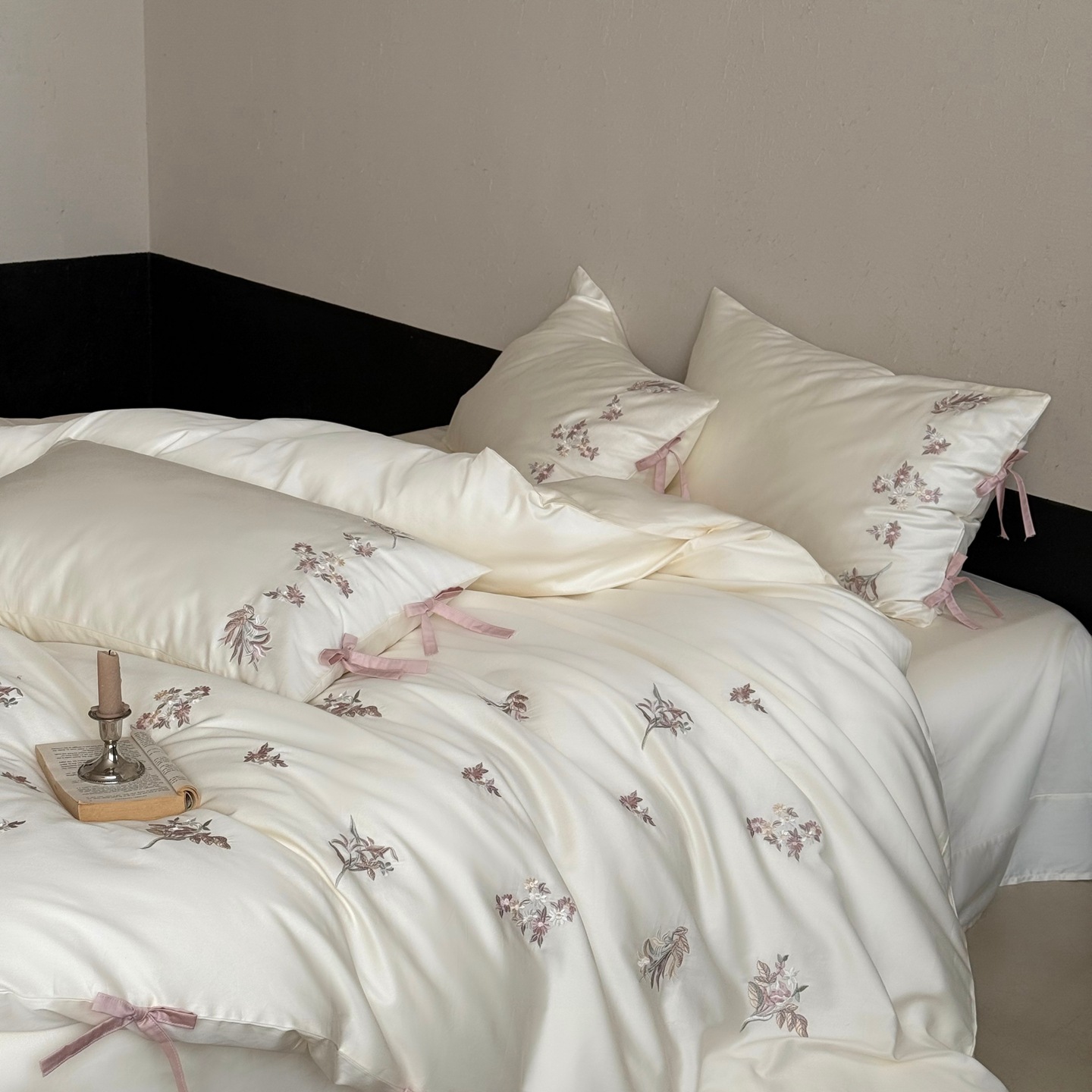Französisches Baumwoll-Bettwäscheset mit Stickerei