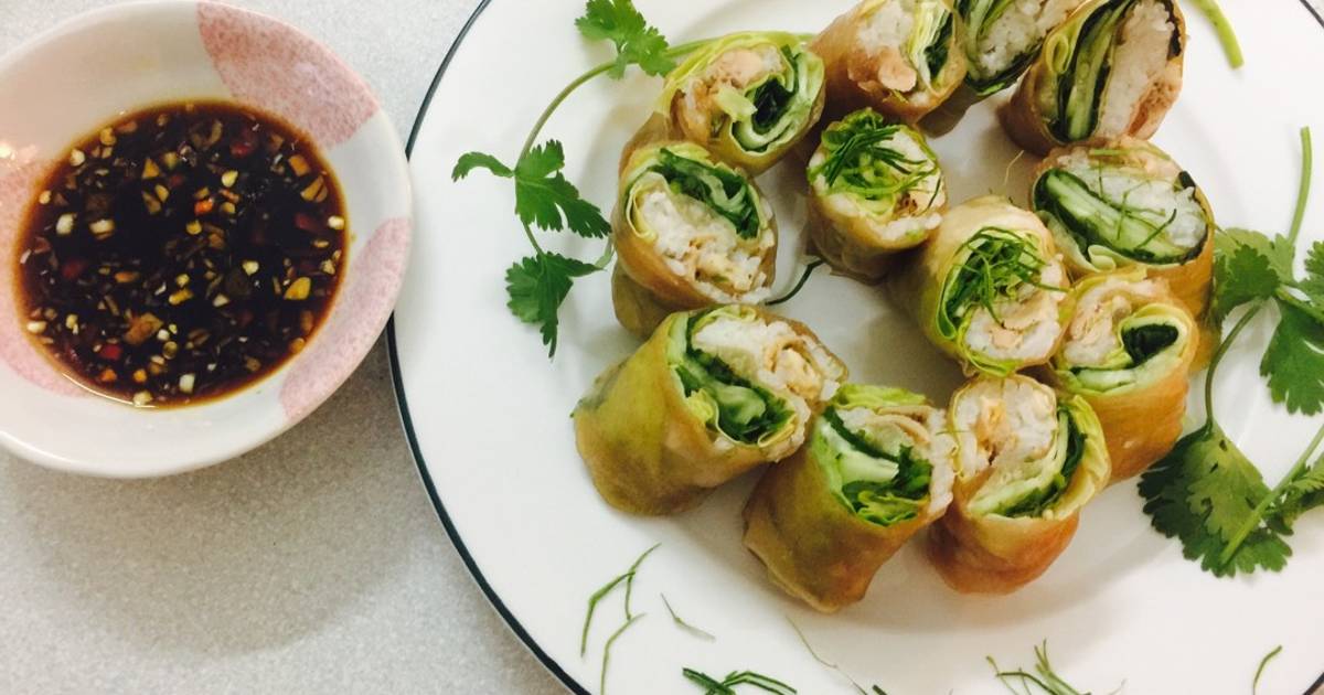 Bánh tráng lứt cuốn cơm gà