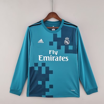 Retro 2017-18 Real Madrid Visitante.jpeg