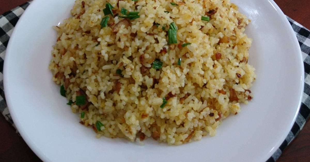 Cơm chiên cá mặn