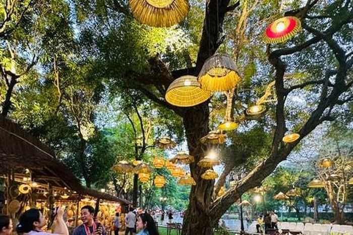 'Vườn Ánh sáng' thắp sáng di sản tại Văn Miếu – Quốc Tử Giám - Báo Hà Nội Mới