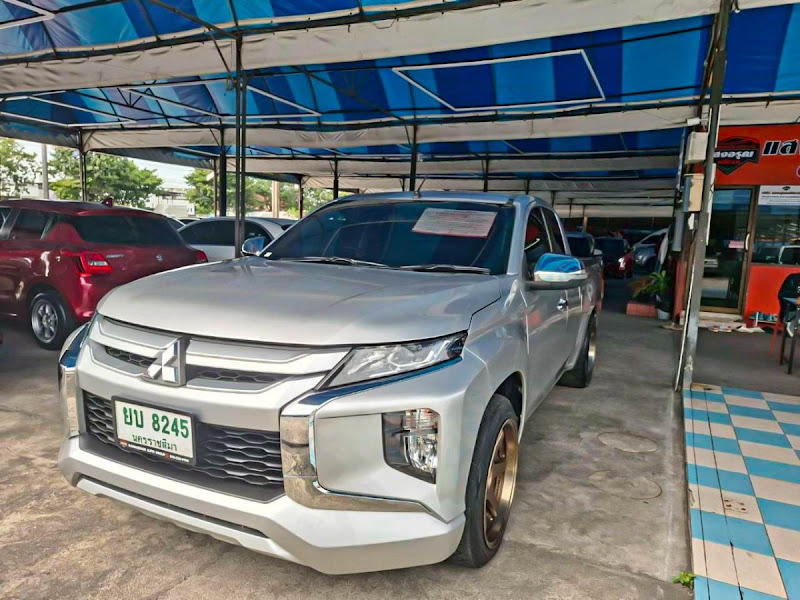 MITSUBISHI TRITON