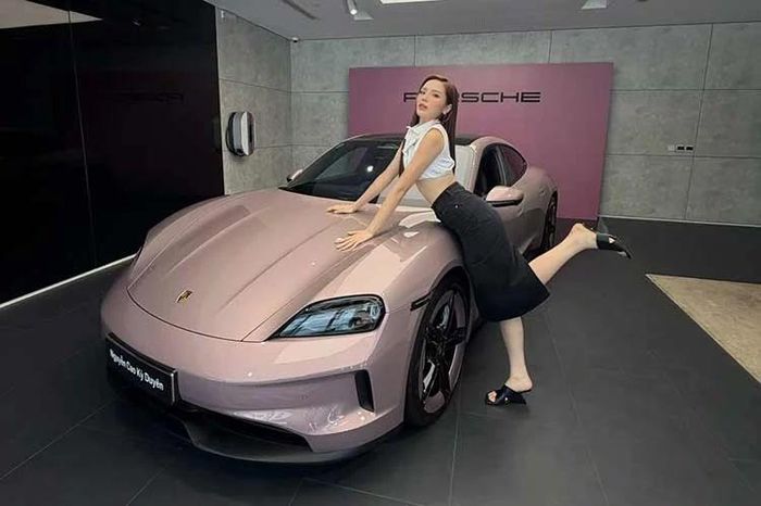 Hoa hậu Kỳ Duyên tậu Porsche Taycan chạy điện 'màu hường' gần 8,7 tỷ - Báo Tri thức &amp; Cuộc sống