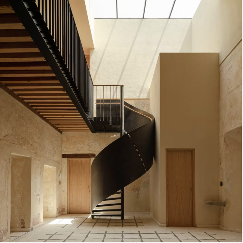 z3408833999529_5e2a6d9c06935bc0