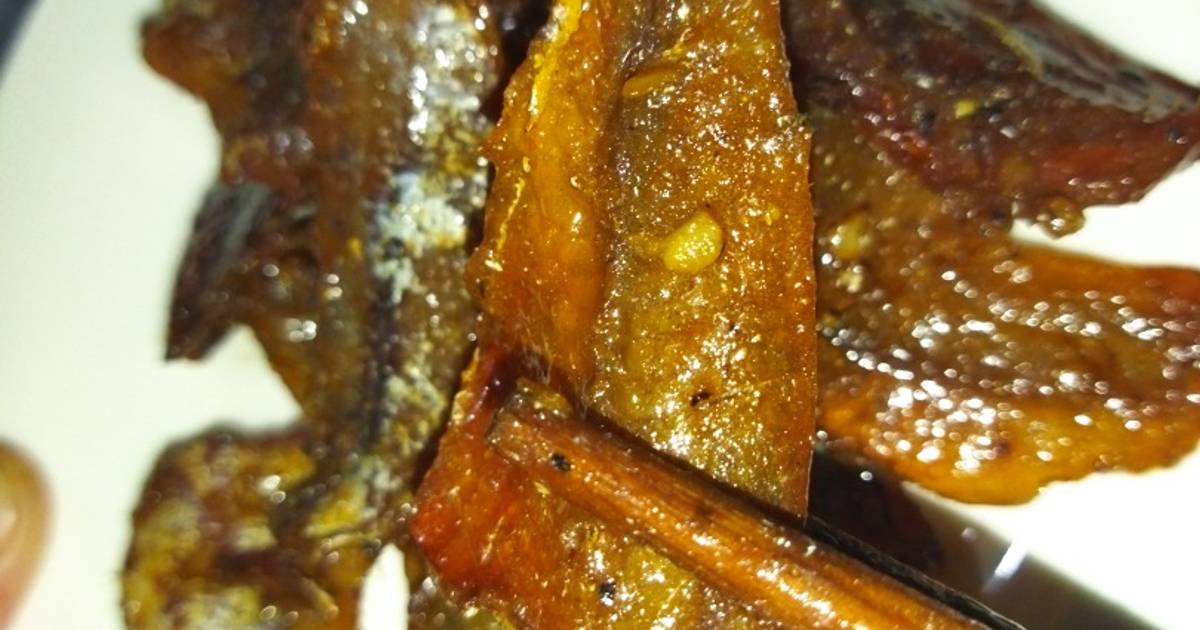 Cá chỉ vàng rim mắm tỏi