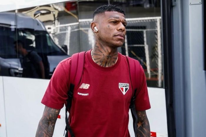 Sao World Cup bỏ giải Brazil vì trốn nợ - Tạp chí Tri thức