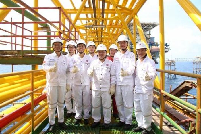 [VIDEO] Đoàn công tác Tổng LĐLĐ Việt Nam thăm, động viên NLĐ Petrovietnam trên các công trình ngoài khơi - Tạp chí Petrotimes
