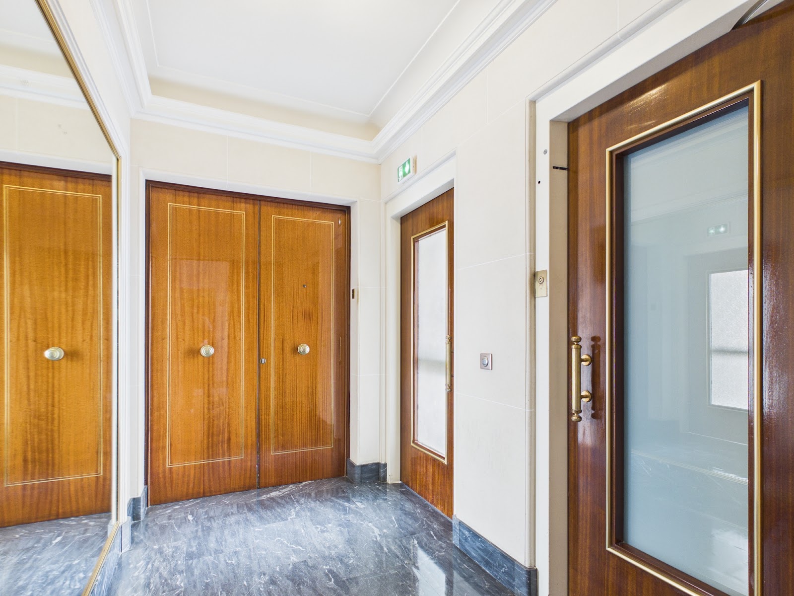 Appartement — 8 avenue Montaigne, 75008 Paris — photo 39/39