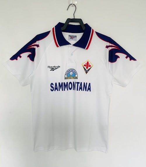 Equipación de visitante de la Fiorentina 1995-96.jpeg
