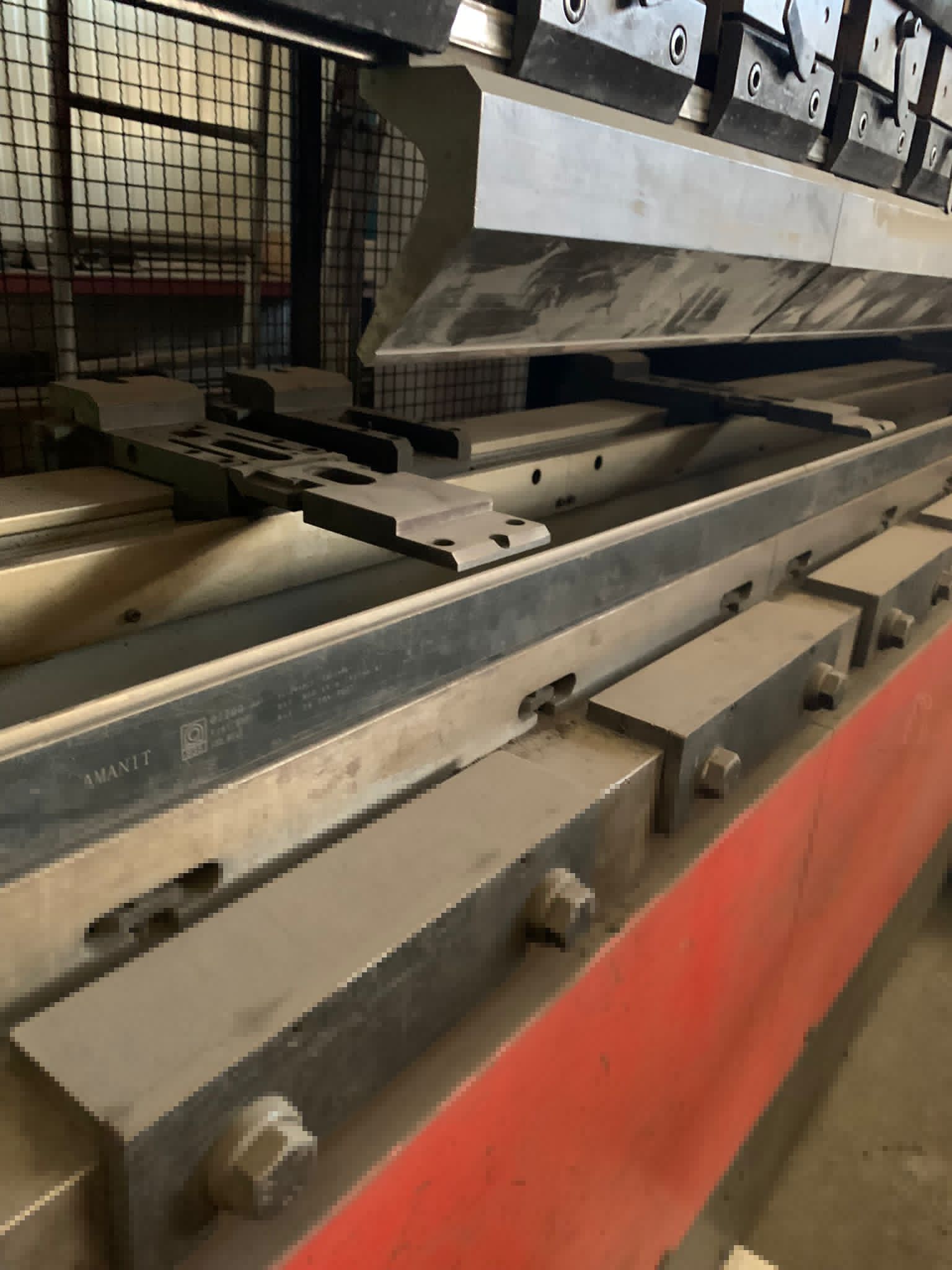 AMADA PROMECAM HFT 130-4