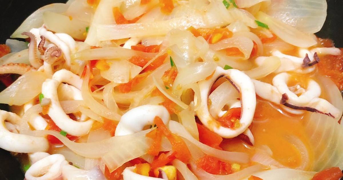 Mực xào hành tây cà chua