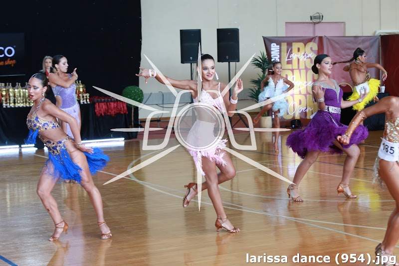 larissa dance (954).jpg