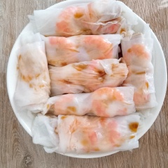 Khi ăn chan nước tương lên ăn cùng.