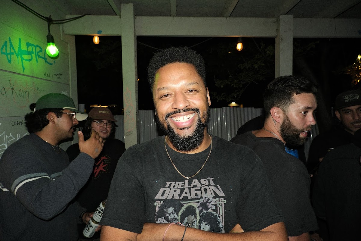 @tlau.photos_thelostandunfounds_2026-03-29_austin_last_night_046