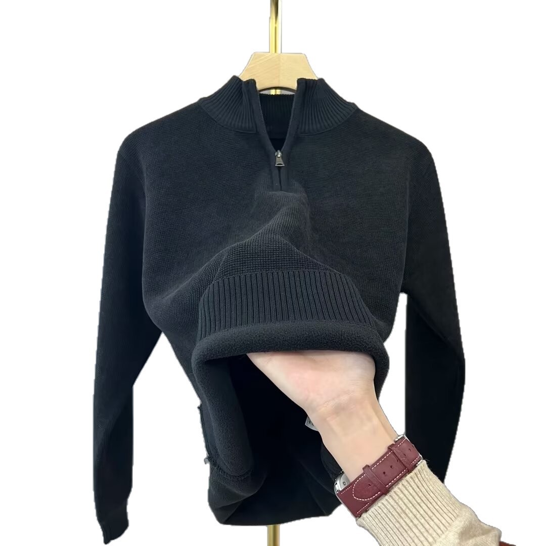 Warm knitted sweater with zipper and lining