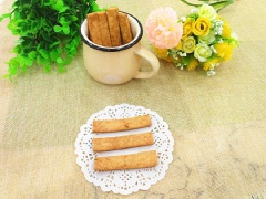 Bánh quy chà bông với những chiếc bánh nướng giòn tan, vị mằn mặn, béo thơm hấp dẫn. Thích hợp ăn sáng cùng với ly sữa tươi thì tuyệt.