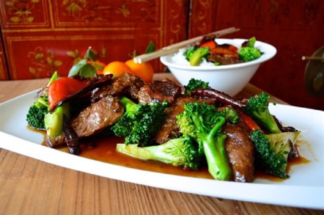 Thịt Bò Sốt Cam Ngon Cơm