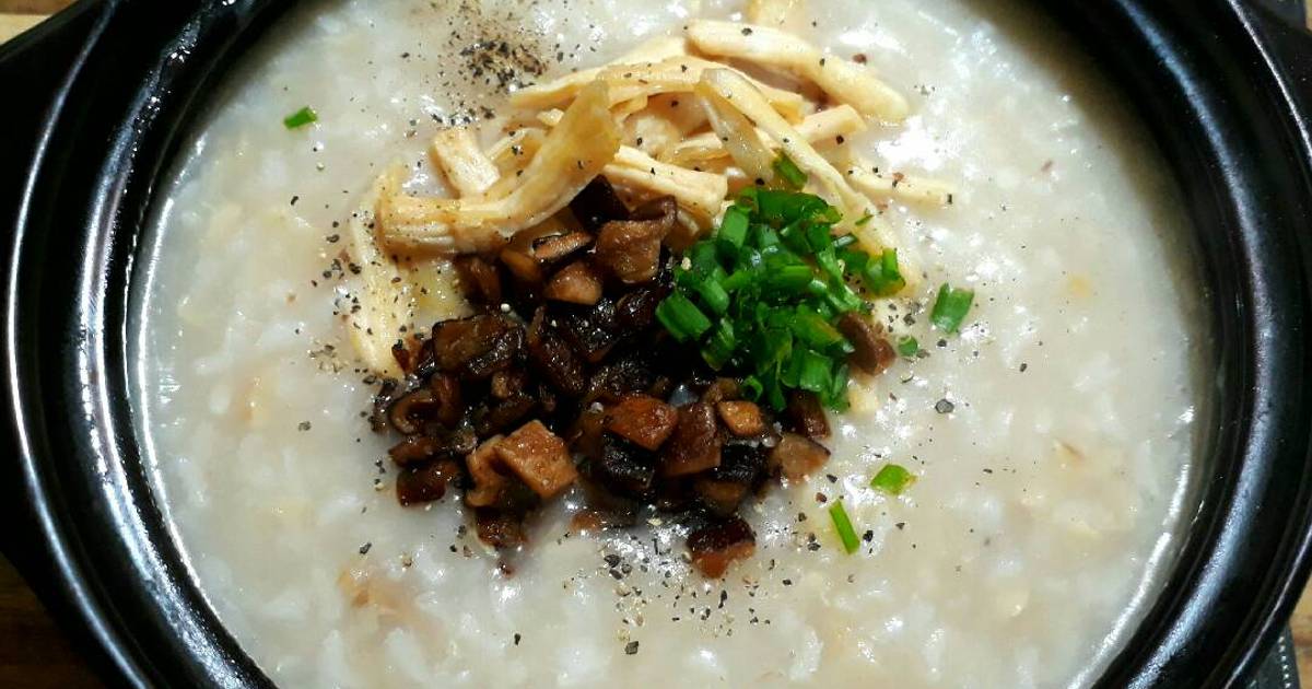 Cháo gà hạt sen