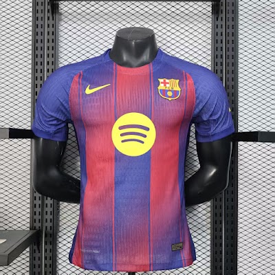 25-26 FC Barcelona Local.jpg
