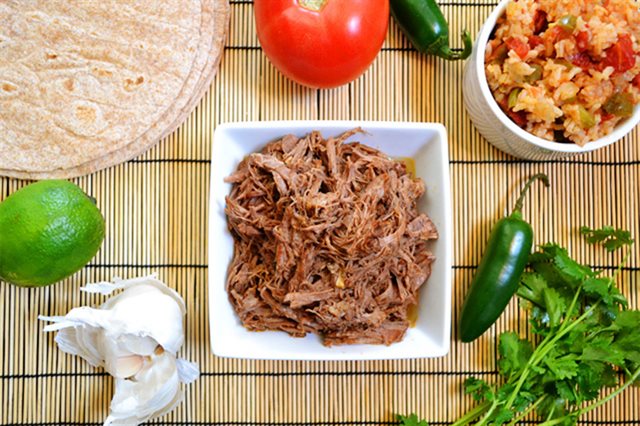 Bò Hầm Gia Vị Thảo Mộc