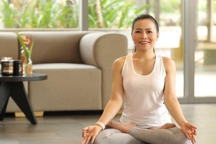 5 cách kết hợp yoga vào ngày làm việc bận rộn để tái tạo năng lượng - Báo Sức Khỏe &amp; Đời Sống